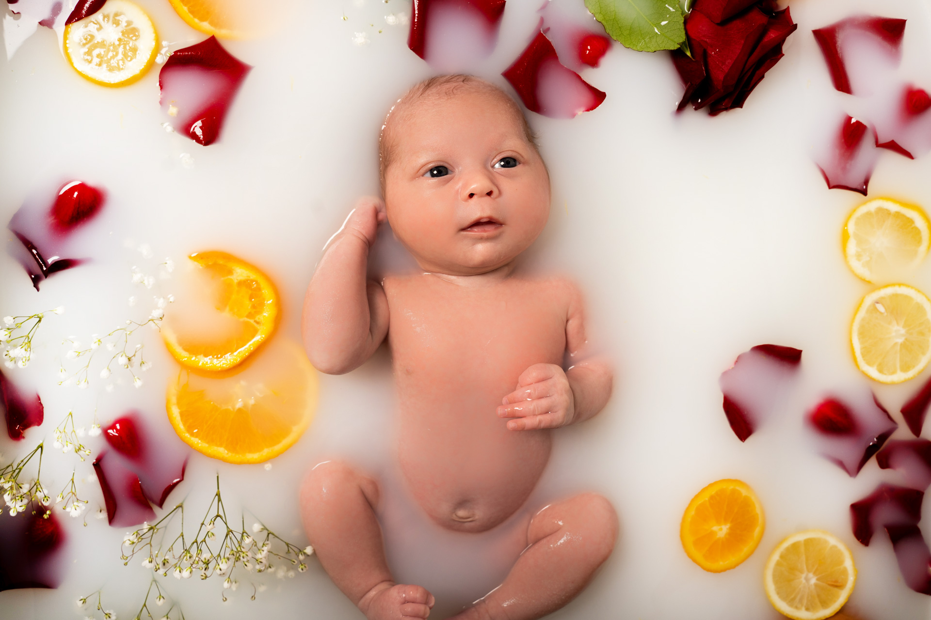 nouveau-né bain de lait