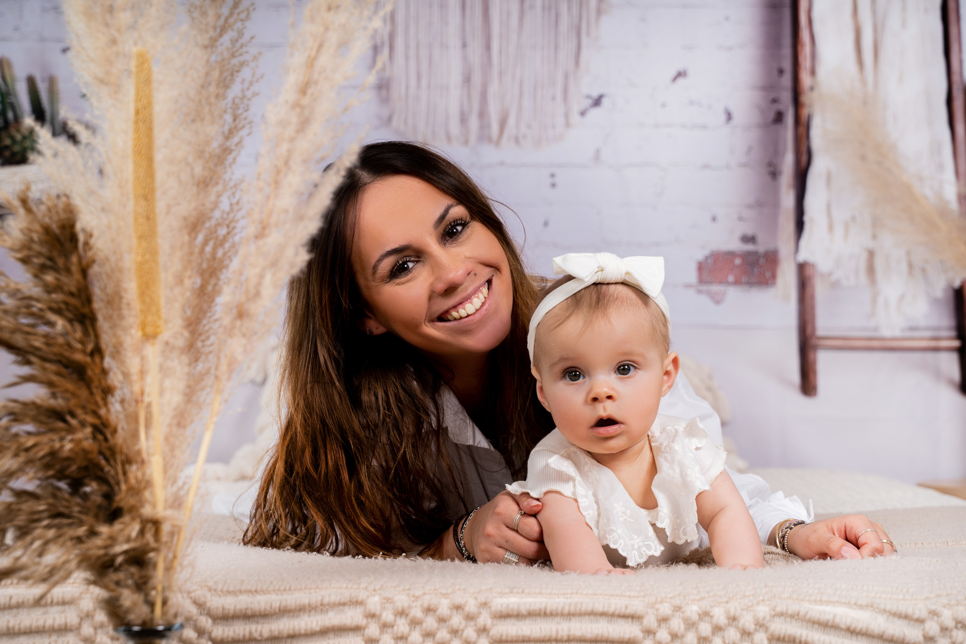 Portrait studio bohème mère et fille