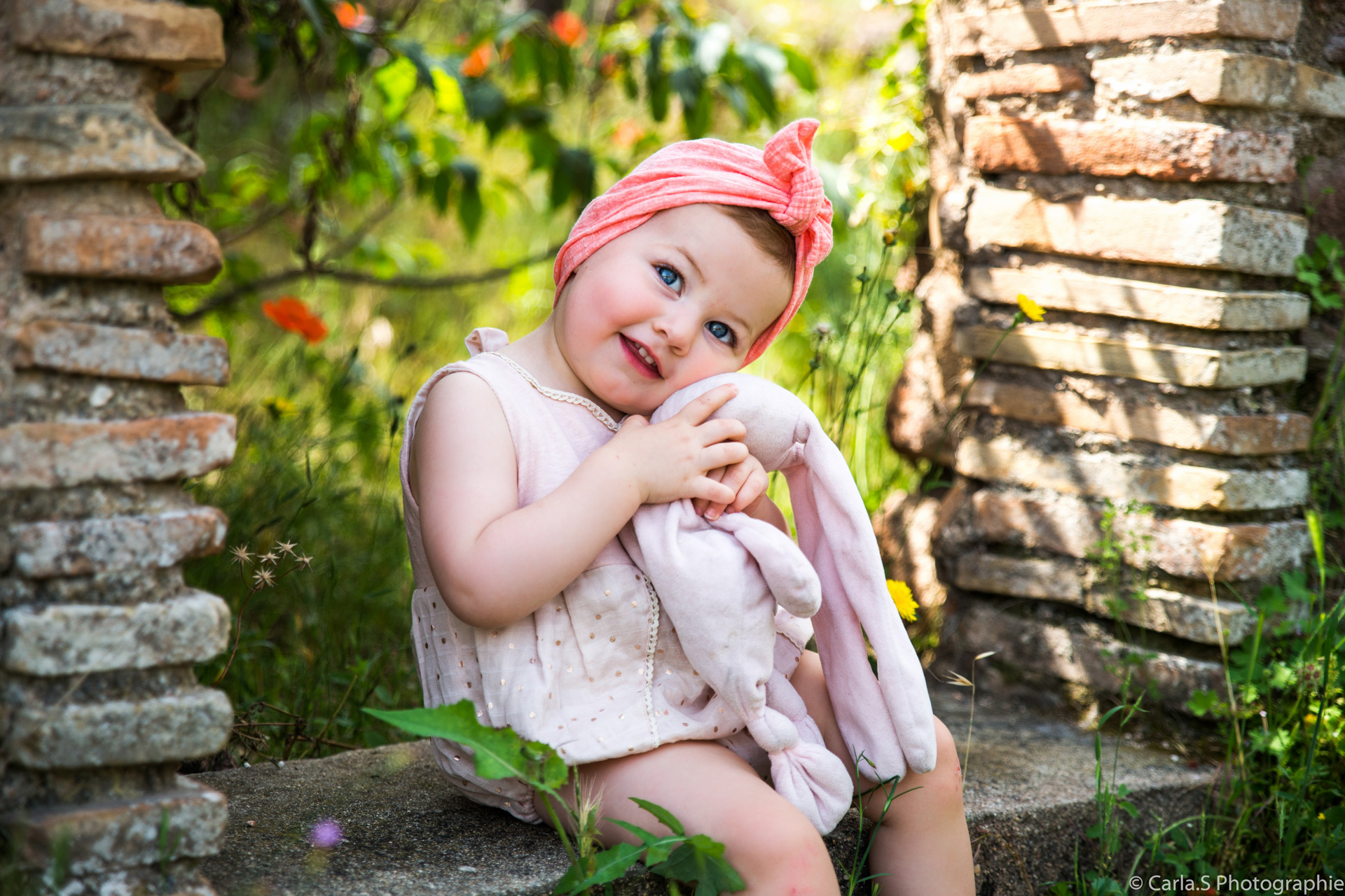 Enfant avec doudou