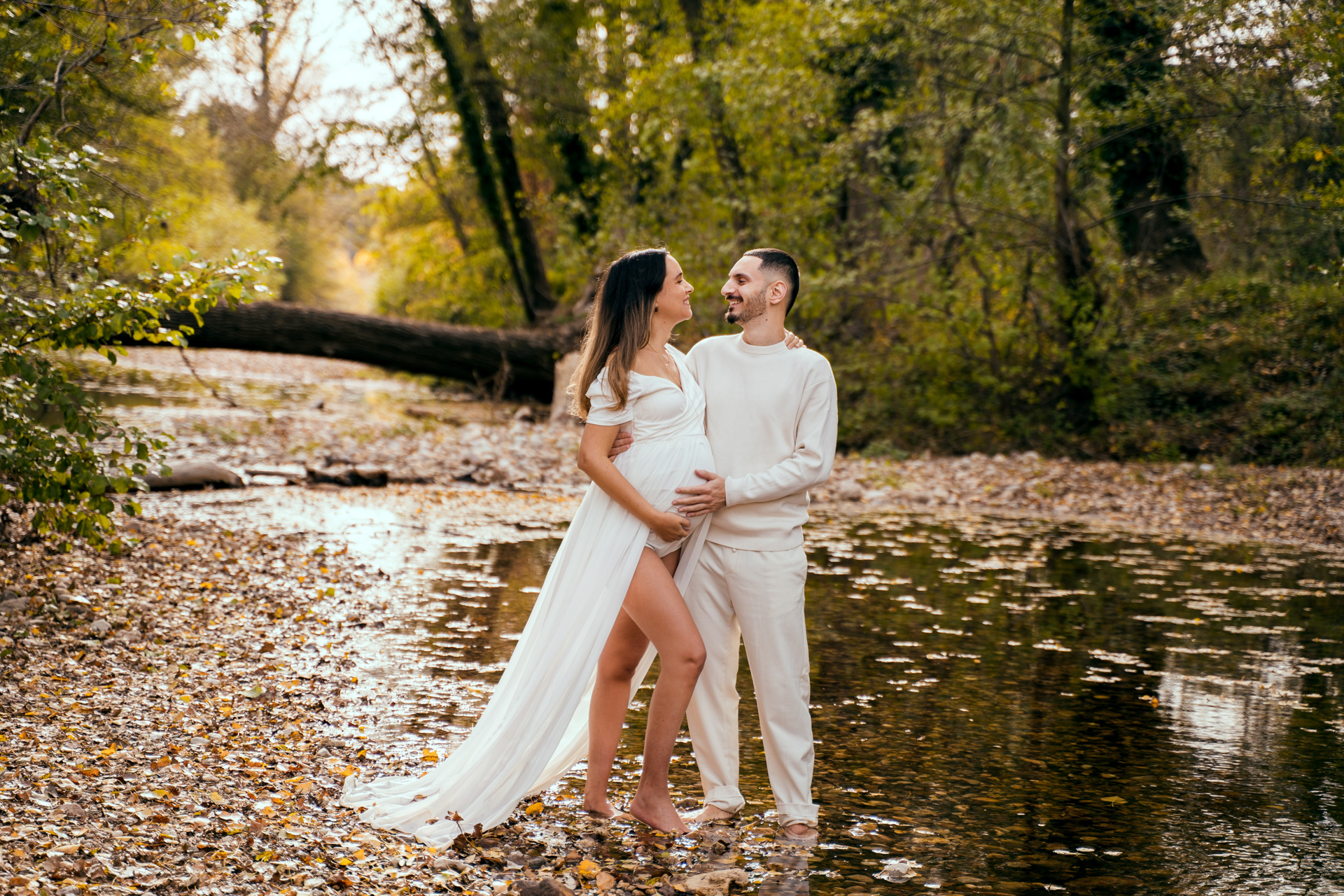 Grossesse couple photo en extérieur