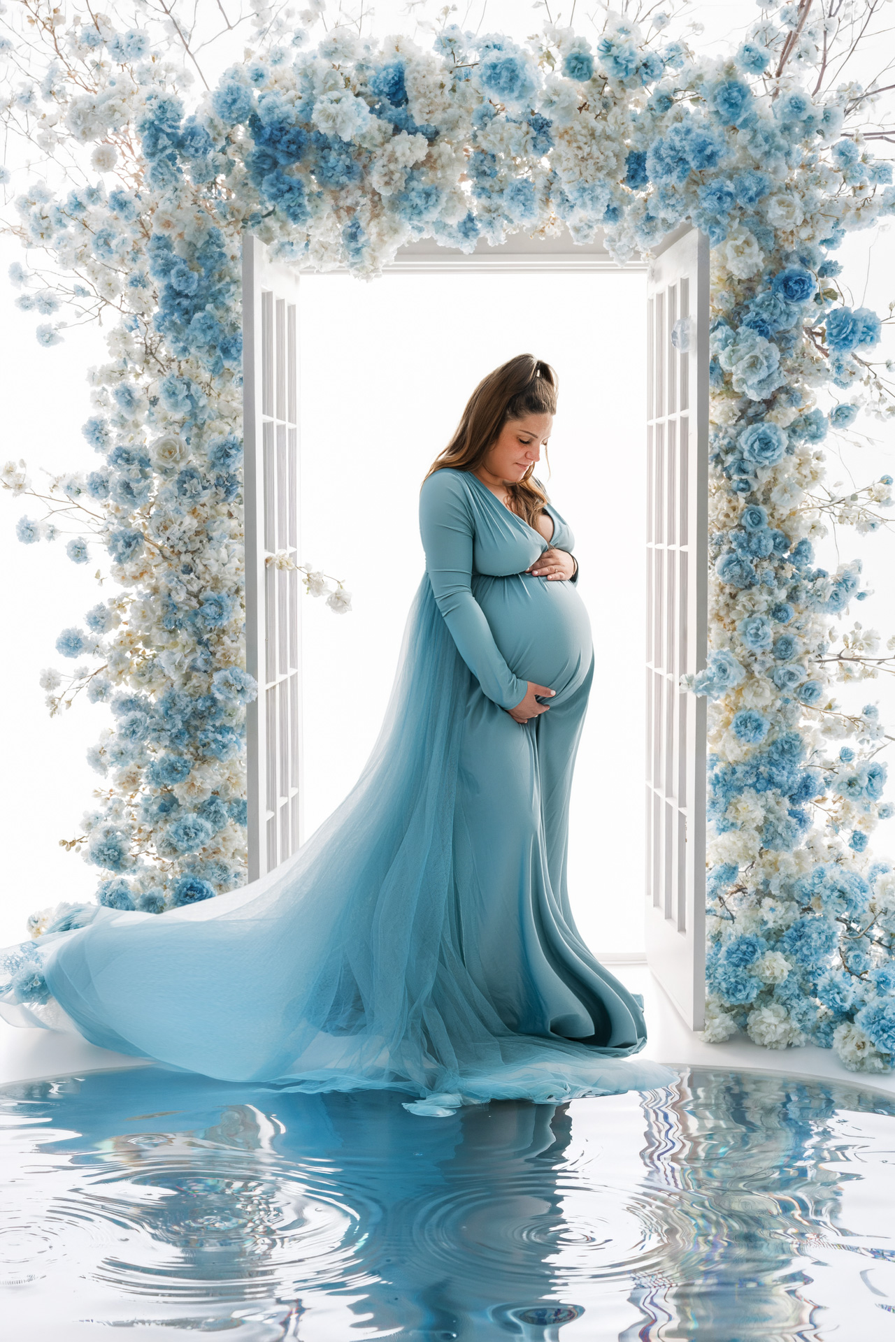Grossesse femme enceinte studio fleuri