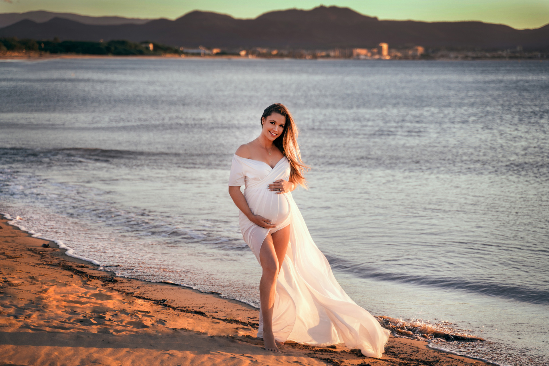 Grossesse plage robe blanche