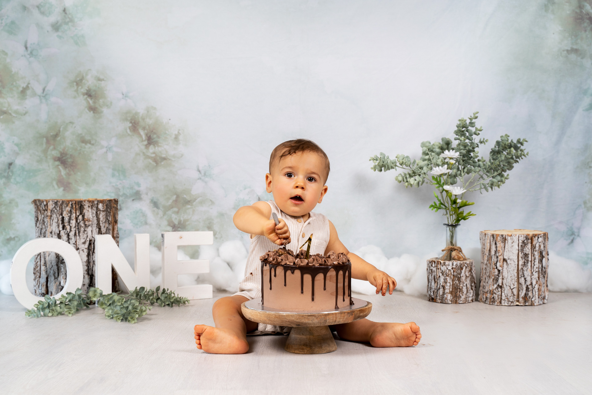 bébé 1 an smash the cake